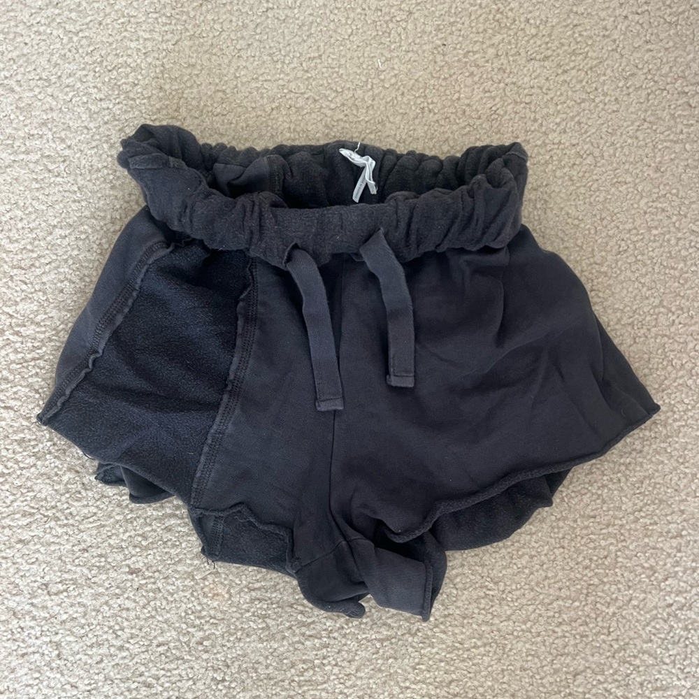 Black Ruffled Waist Shorts